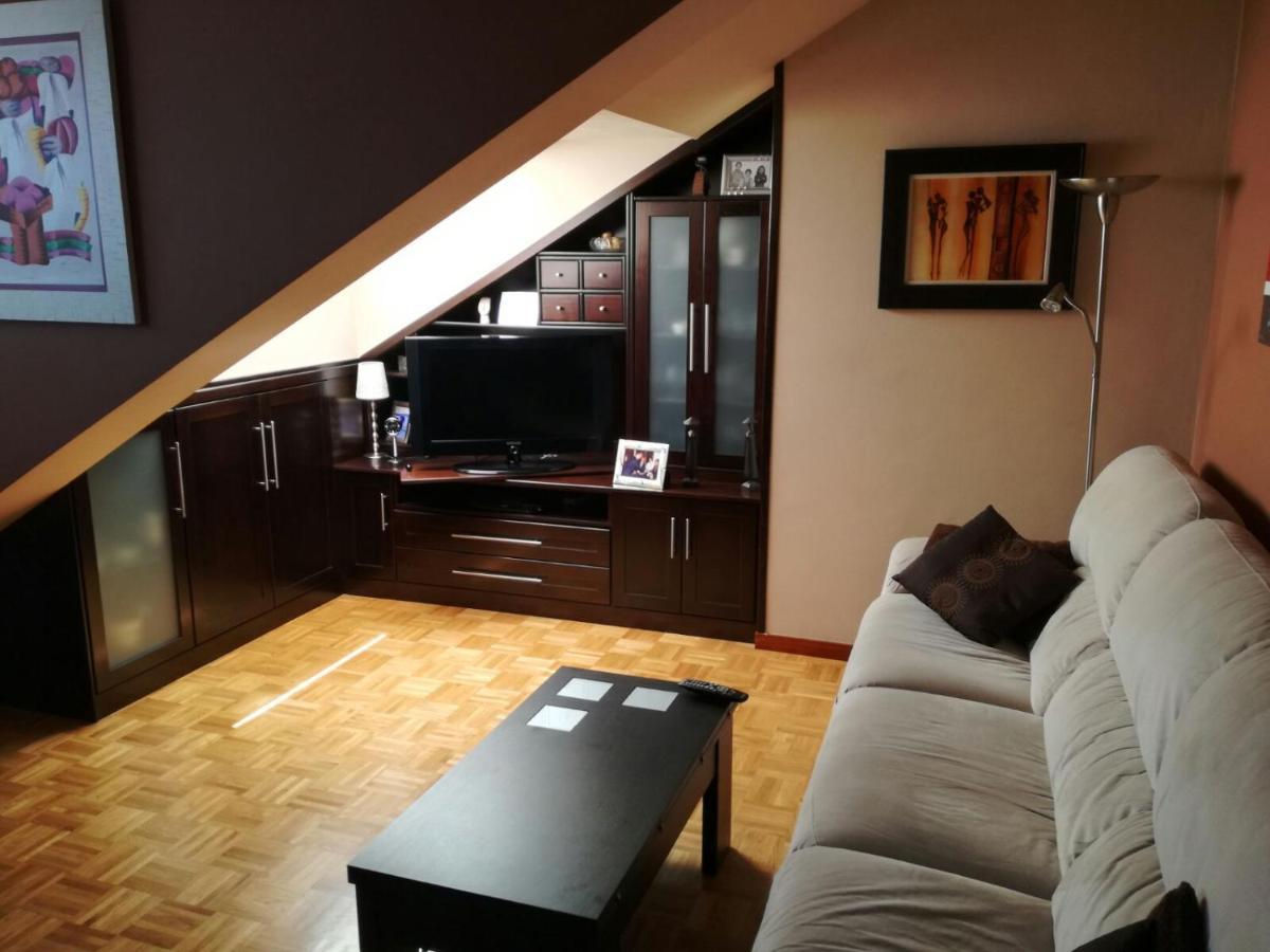 Atico Bajo Cubierta Con Garaje Registro Nº Vut829As Apartment Aviles Exterior photo